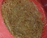 A picture of step 2 of Vermicilli mango rabdi nest.