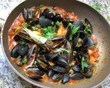 Une image de l'étape 11 de Moules à la portugaise 🍅🥬🌶🌶🧄.