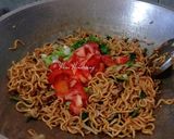 Foto langkah ke 8 dari resep Mie Goreng Jawa 🍜.