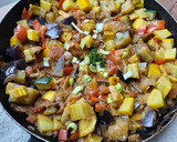 Foto del paso 5 de la receta: Estofado🥘🍱🍲 de berenjena🍆 y calabacin🍛🥙🍚