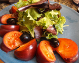 Foto del paso 2 de la receta: Fuente de queso a la plancha con tomates negros