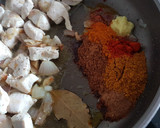 Foto del paso 2 de la receta: Pollo al curry estilo hindú (light)