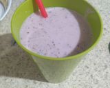 Foto del paso 2 de la receta: Licuado de fresa con plátano y chía 🥤