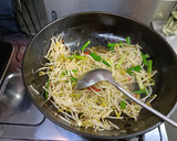 豆芽菜炒香麻醬(簡單料理)的食譜步驟5照片