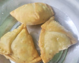 வெஜ் சமோசா ரெசிபி ஸ்டேப் 9 புகைப்படம்
