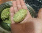 A picture of step 2 of Aloo palak paneer cutlets.