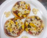 मिनी कॉर्न पिज़्ज़ा(MINI CORN PIZZA RECIPE IN HINDI) रेसिपी चरण 7 फोटो