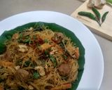 Foto langkah ke 5 dari resep Bihun Goreng Sederhana.