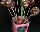 Foto del paso 3 de la receta: Fresas love bañados en chocolate 🍫💕🍓