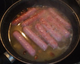 Foto del paso 3 de la receta: Salchichas al vino