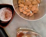 A picture of step 2 of Almond shake in coffie taste.