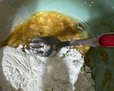 Foto langkah ke 6 dari resep Banana Mug Cake.