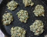 Foto del paso 7 de la receta: Bocaditos de acelga y pollo al horno 😎