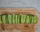 Une image de l'étape 4 de Roulés apéritifs au concombre.
