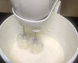 A picture of step 3 of Vanilla sponge cake.