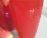 Foto del paso 5 de la receta: Jugo refrescante de sandía con fresas jengibre y limón