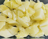 Foto del paso 1 de la receta: Puré de Patatas gratinado con Queso y Almendra