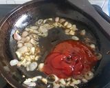 Foto langkah ke 5 dari resep Telur Ceplok Saus Pedas Manis.