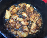 Foto del paso 3 de la receta: Medallones de Solomillo con cebolla y manzana caramelizadas