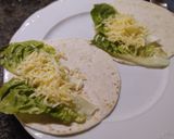 Foto del paso 3 de la receta: Mini Piadinas de Huevo con Salsa de Pimentón a la Miel