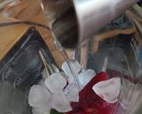 Foto del paso 2 de la receta: Limonada de frutilla y menta fácil