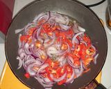 A picture of step 2 of Concoction vegetable rice.