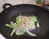 抗癌補骨防憂鬱的-雞茸拌炒青江菜的食譜步驟2照片