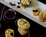 A picture of step 4 of Cranberry and White chocolate Biscuits.