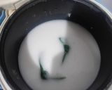 Foto langkah ke 2 dari resep Ketan Creamy Matcha.