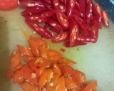 Foto langkah ke 2 dari resep Tumis Bunga Pepaya Daun Mengkudu dan 'tips'.