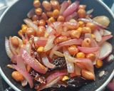 A picture of step 1 of Peanut Coconut and Onion Chutney.