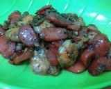Foto langkah ke 6 dari resep Udang Sosis Lada Hitam.