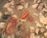 Gombás-mustáros csirkepörkölt burgonyával recept fázis 3 fotója