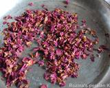 Persian black tea with dried rose petals recipe step 6 photo