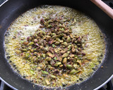 Foto del paso 3 de la receta: Pasta con crema de Pistacho al cognac
