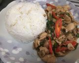 รูปขั้นตอนการทำที่ 4 ของ ข้าว กะเพราไก่ไข่ดาว