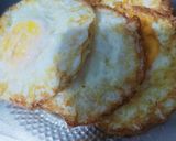 Foto langkah ke 1 dari resep 456. Telor Ceplok Masak Kecap Saus Tiram.