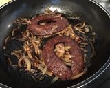 Une image de l'étape 7 de Chorizo noir au vin rouge et oignons caramélisés.