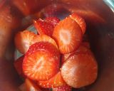 स्ट्रॉबेरी जूस (strawberry juice recipe in Hindi) रेसिपी चरण 1 फोटो