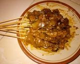 Foto langkah ke 6 dari resep Sate Tahu Bakso Bumbu Pecel.