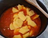 Foto del paso 4 de la receta Guiso de pulpo con langostinos y patatas