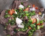 Foto del paso 3 de la receta: Fricasé de res con guarnición