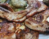 Foto del paso 2 de la receta: Chuletillas con ajos