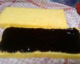 Foto langkah ke 3 dari resep Bolu kukus lembut selai coklat.