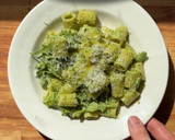 A picture of step 7 of Pasta with Arugula Pesto.