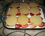 Foto del paso 3 de la receta: Postre frío de fresas y queso crema