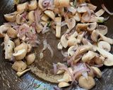 A picture of step 3 of Creamy Mushroom Rice.