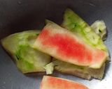 A picture of step 1 of Watermelon ka halwa.