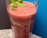 Φωτογραφία βήματος 2 της συνταγής Smoothie με βύσσινο, κεράσι, πεπόνι, βανίλια, μπανάνα, καρπούζι 🩷🩷🩷