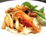 รูปขั้นตอนการทำที่ 3 ของ ต้มยำผัดแห้ง(กุ้งปลาหมึก1)
